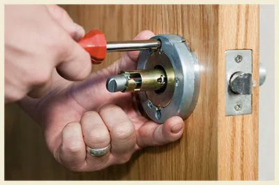 Glen Ellyn IL Locksmith Store Glen Ellyn, IL 630-457-4580 - 10-residential-lockouts